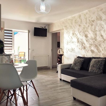 Veraci Apartments Σίμπιου Εξωτερικό φωτογραφία